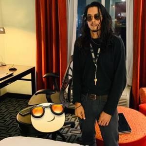 Meet your Posher, Jeffery